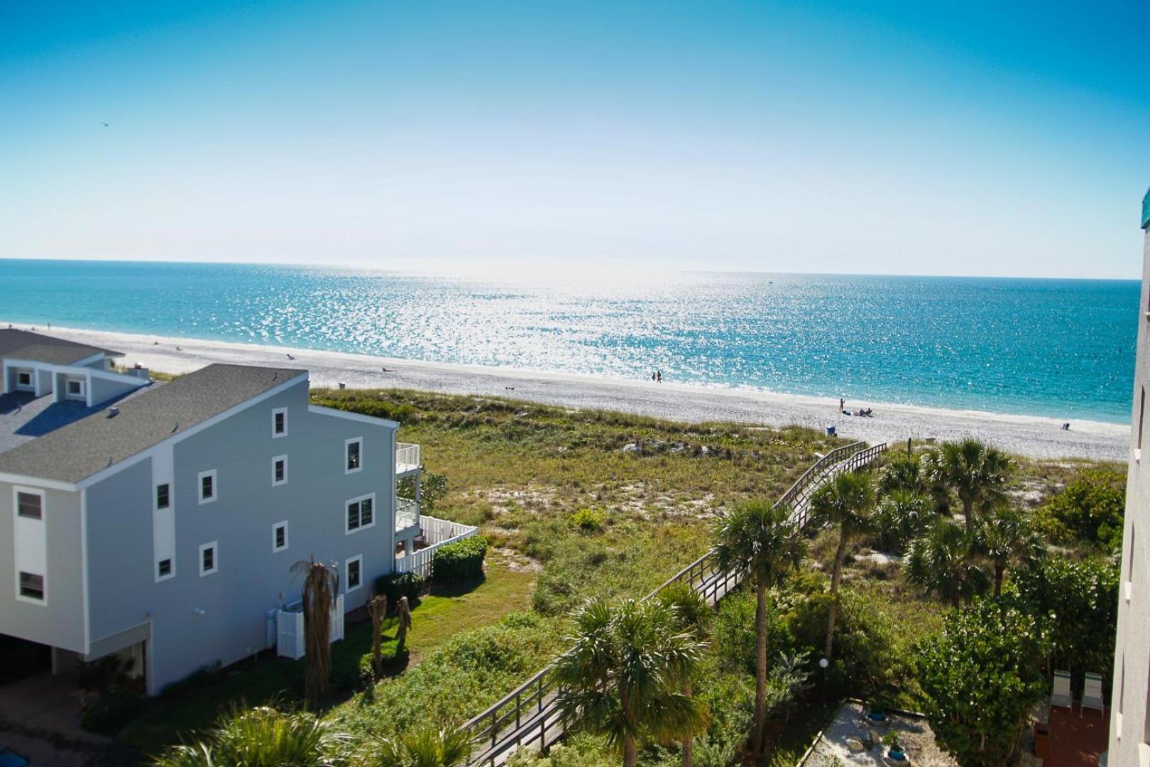 Sand Pebble Resort Treasure Island Exterior photo