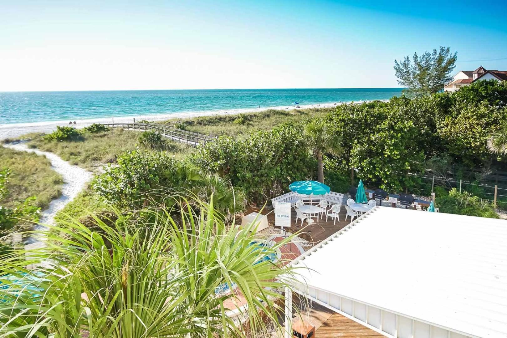Sand Pebble Resort Treasure Island Exterior photo
